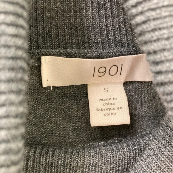 Merino Wool Turtle Neck - Picture 3 of 3